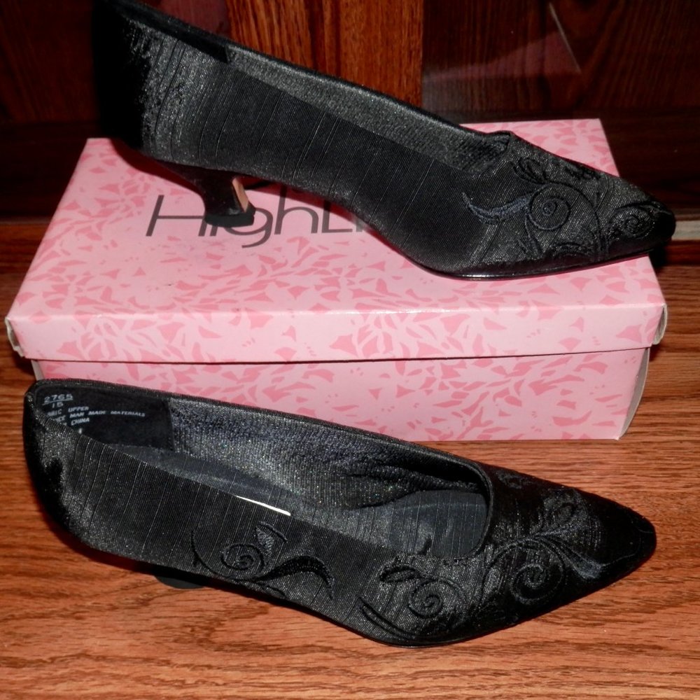 HIGH LIGHTS BLACK HEELS * SIZE 8 1/2 * 2 INCH HEEL * NEW IN BOX *